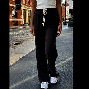 Brandy Melville Anastasia Waffle Knit Sweatpants – Black – One Size